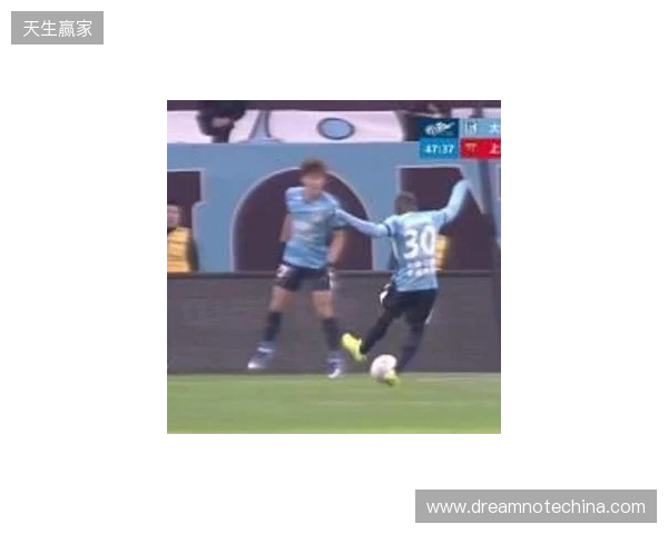 前3轮2负!海港0-1送英博赛季首胜 马莱莱助攻阿奇姆彭制胜 前3轮2负!海港0-1送英博赛季首胜 马莱莱助攻阿奇姆彭制胜