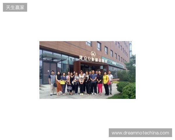 中冠综述：吴川青年2-2武汉联镇、广州海珠醒派3-3广州花都蜀地红